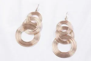 CHIC GOLD EARRINGS