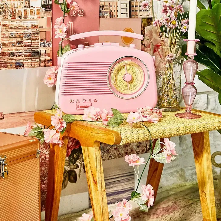 Classic Vintage Style Brighton Fm/Mw/Lw Radio - Pink