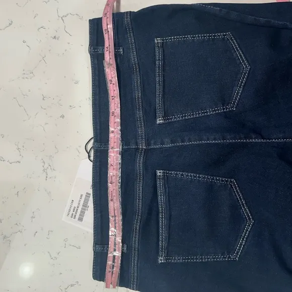 Dark Denim Relax Fit Jeans