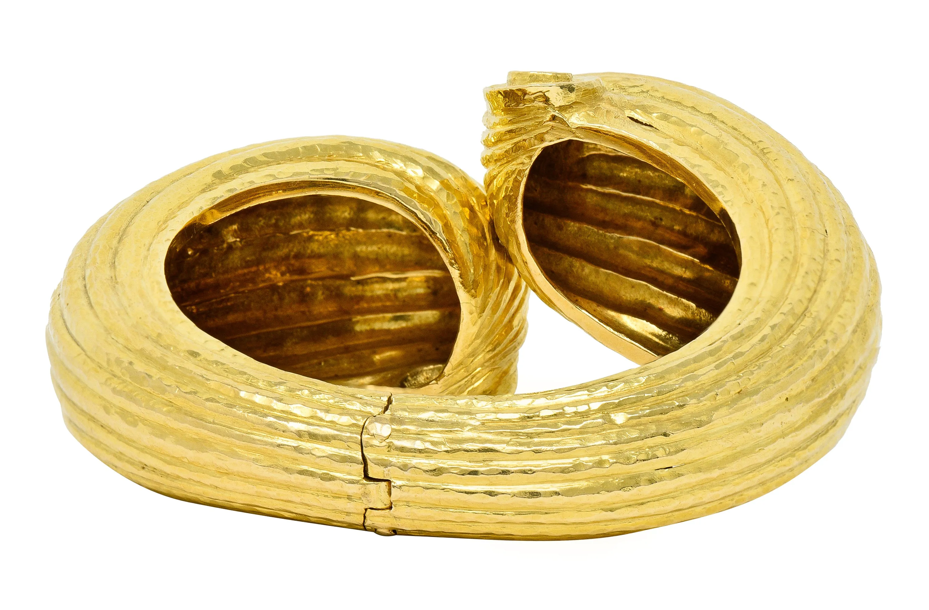 David Webb 1970's 18 Karat Yellow Gold Fluted Hammered Scroll Vintage Cuff Bracelet