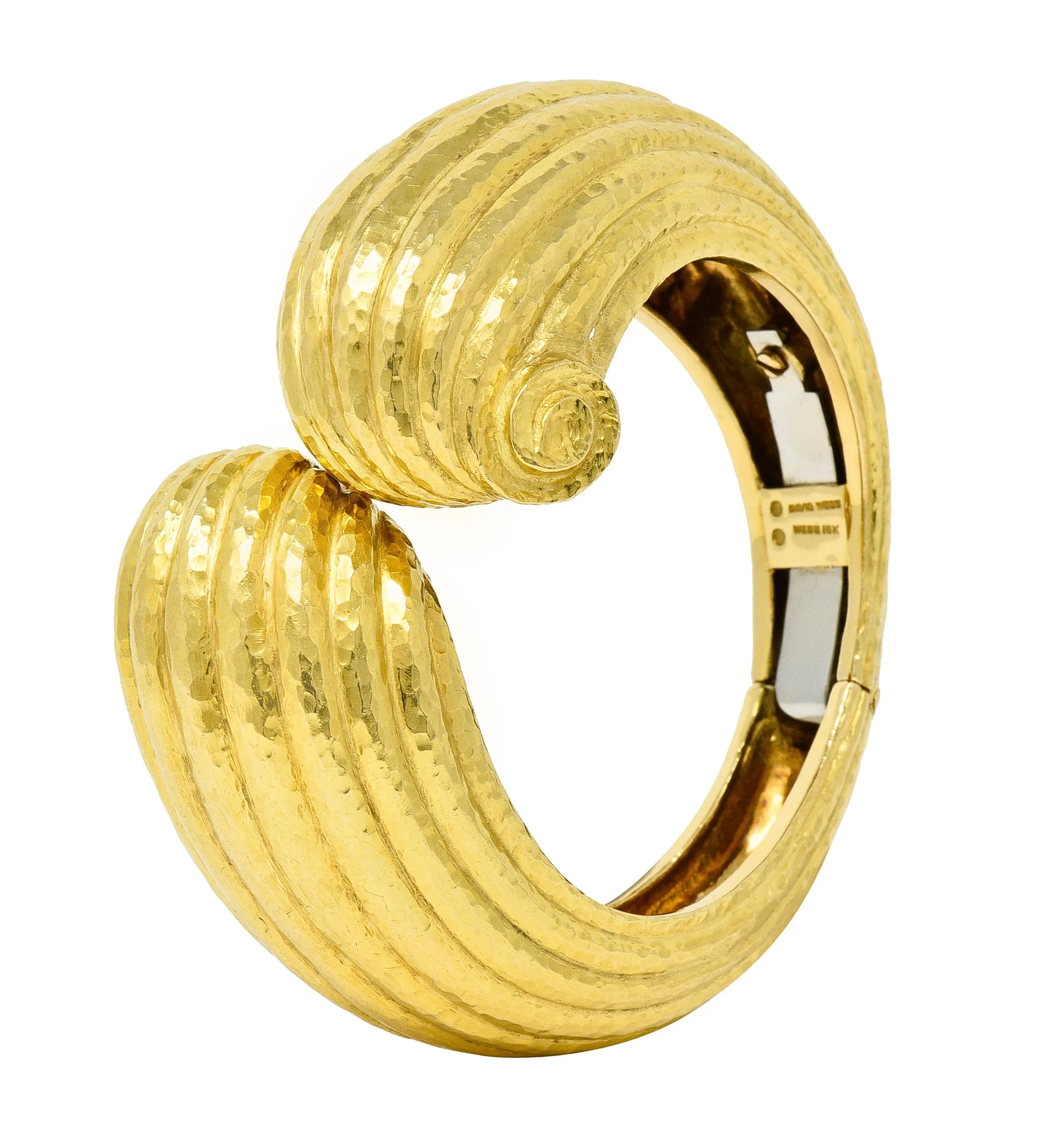David Webb 1970's 18 Karat Yellow Gold Fluted Hammered Scroll Vintage Cuff Bracelet