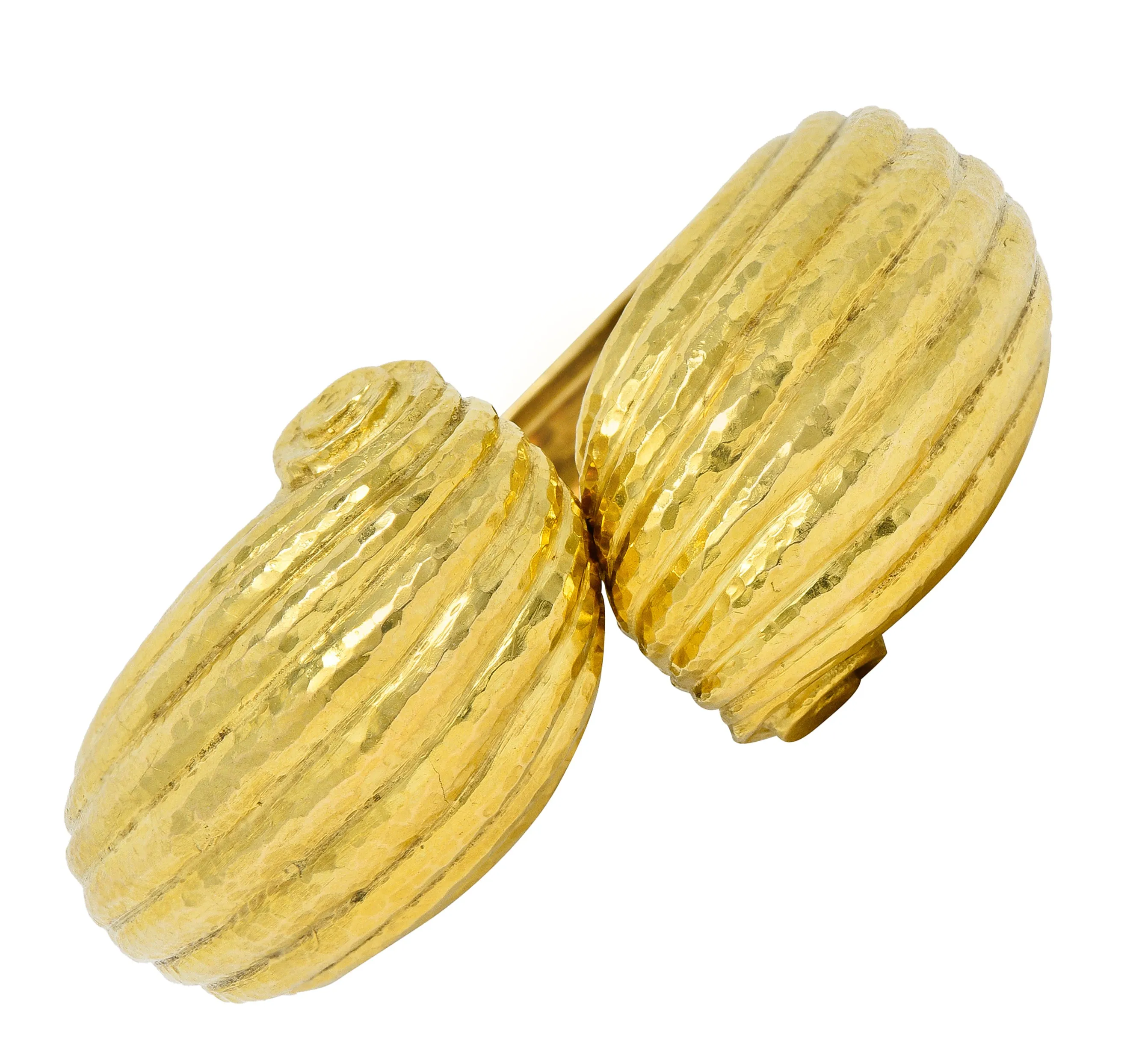 David Webb 1970's 18 Karat Yellow Gold Fluted Hammered Scroll Vintage Cuff Bracelet
