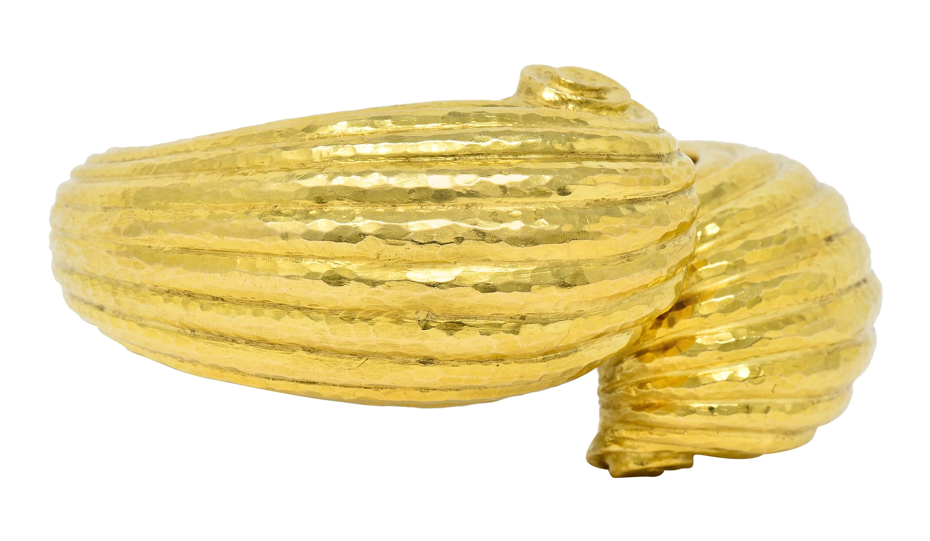 David Webb 1970's 18 Karat Yellow Gold Fluted Hammered Scroll Vintage Cuff Bracelet