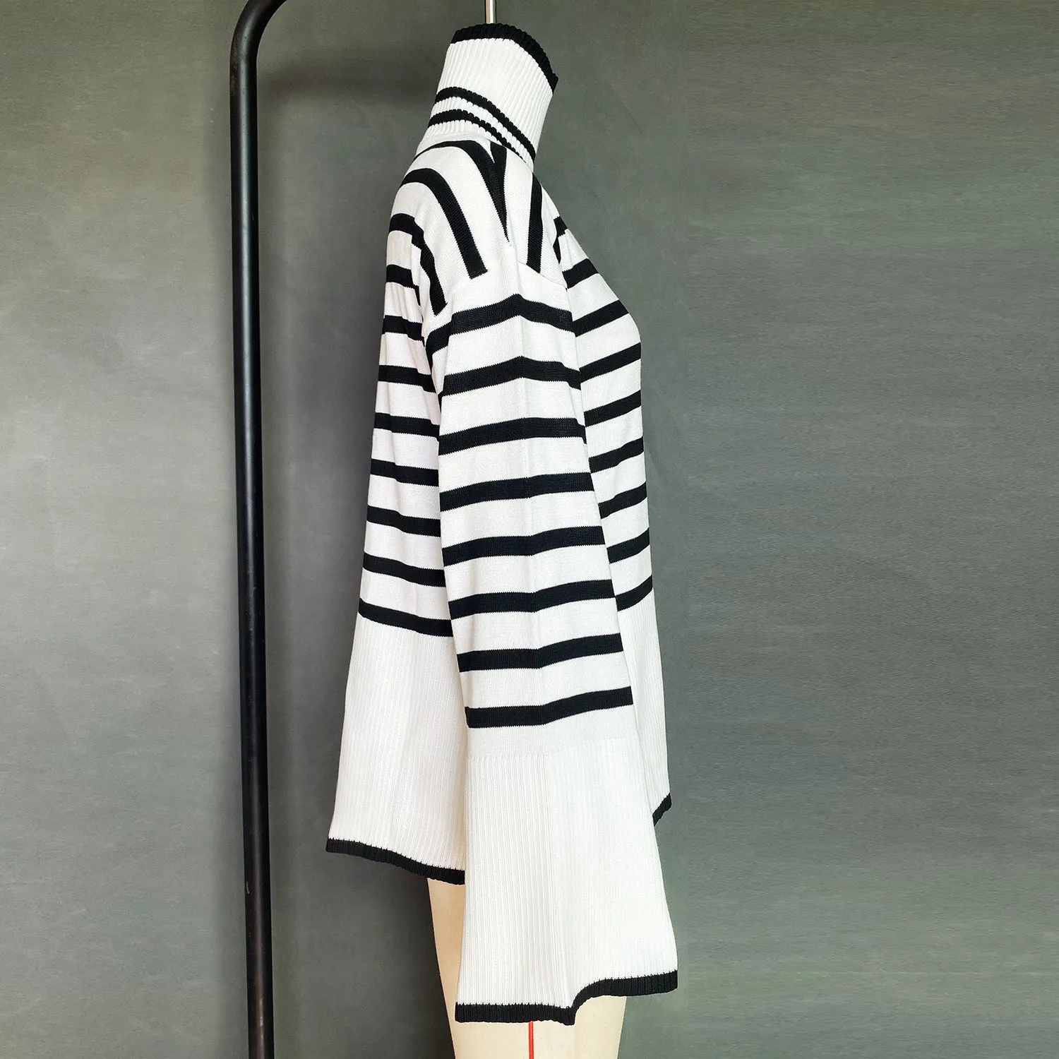 Fashion High Neck Striped Pullover Sweaters
