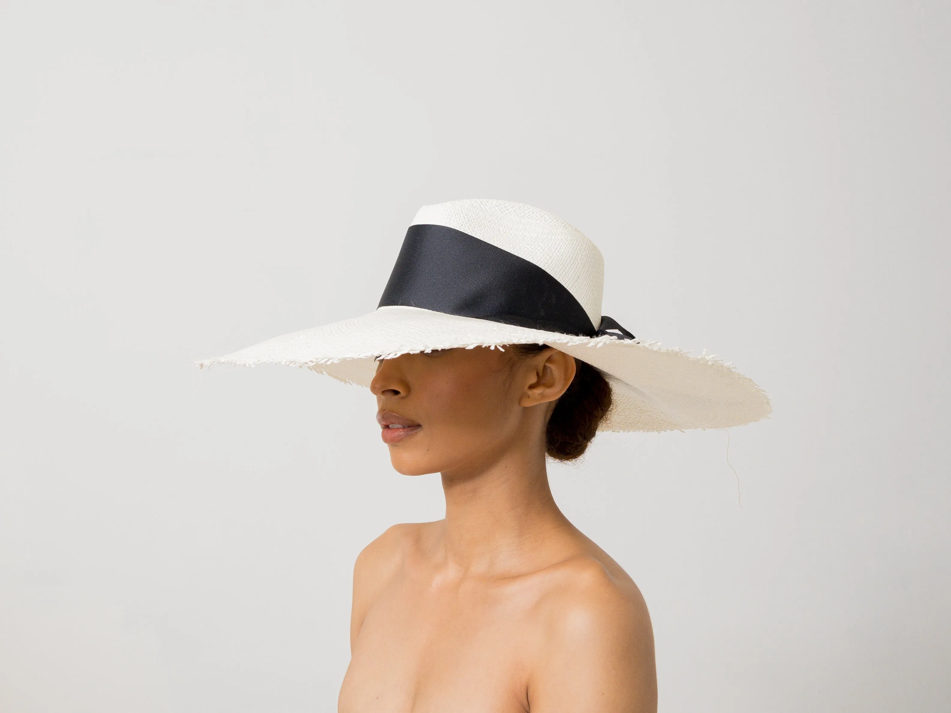 Frayed Aguacate Hat Extra Long Brim