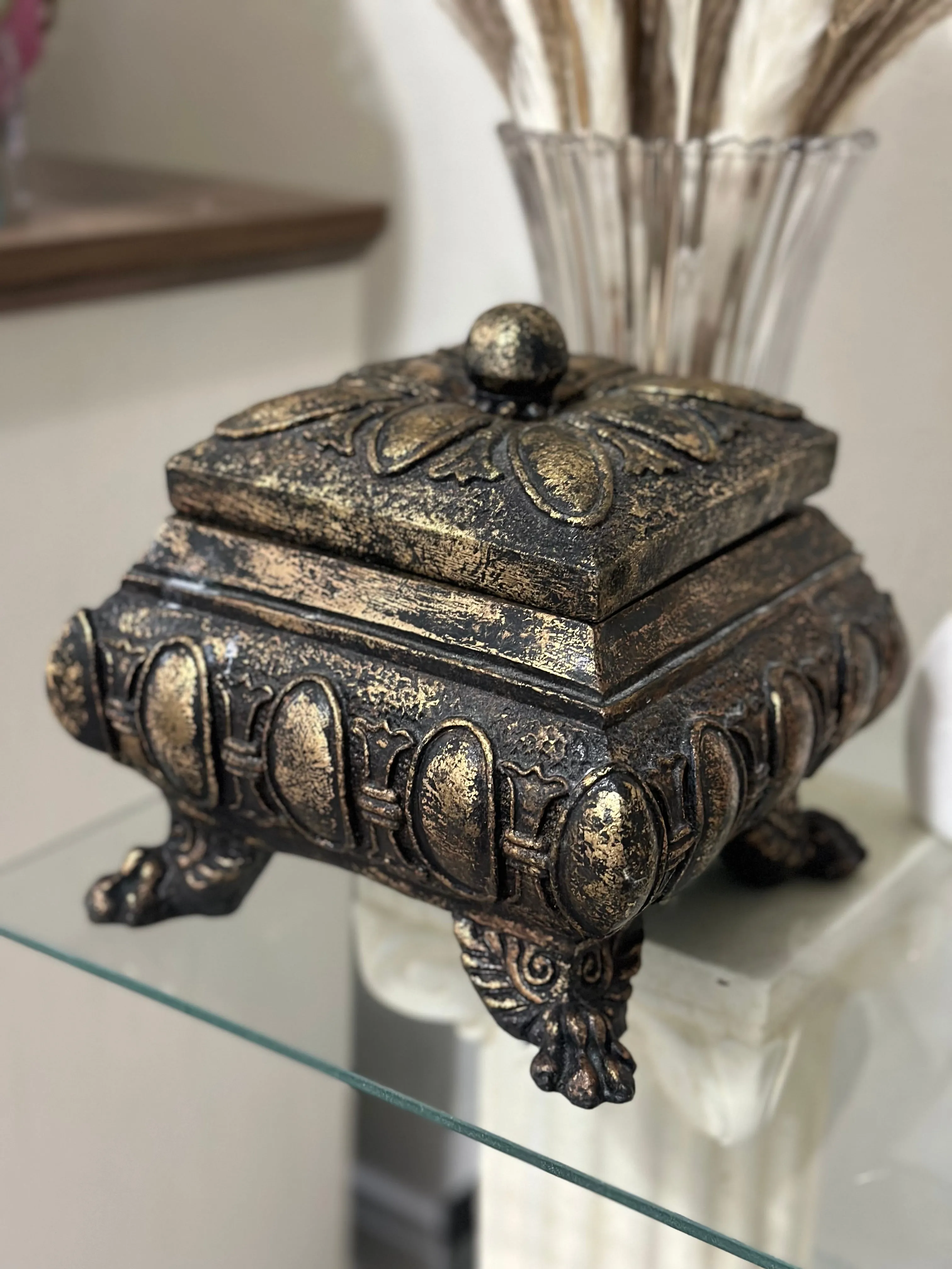 Hollywood Regency Rococo Vintage Style Trinket Jewelry Antique Gold Tome Box