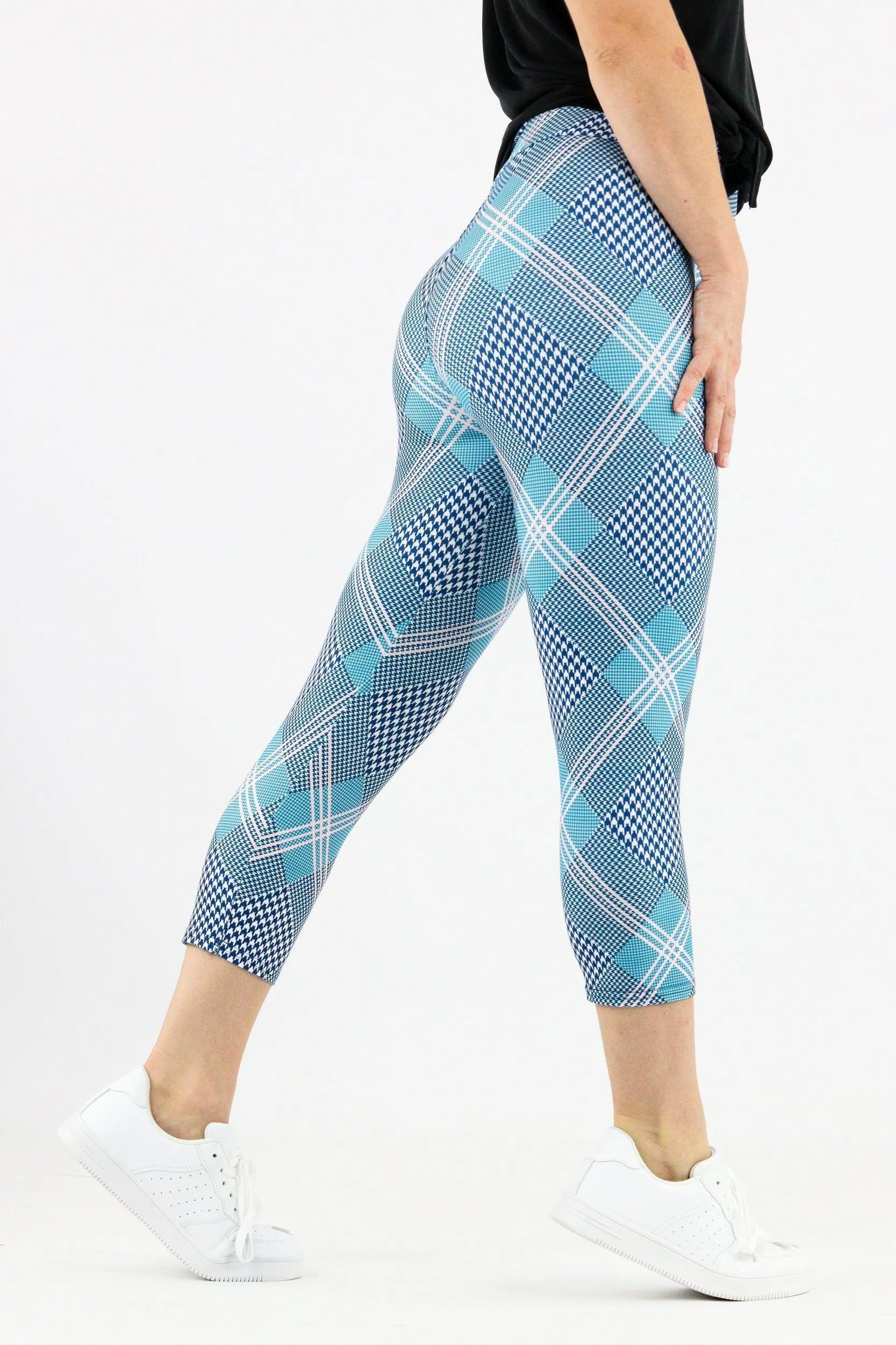 Houndstooth Plaid - Casual Capri Leggings