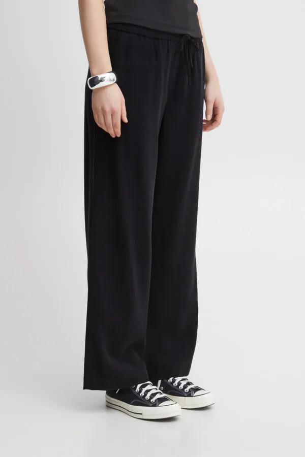 ICHI RIVALY Pants - A black relaxed trouser with elasticated waist