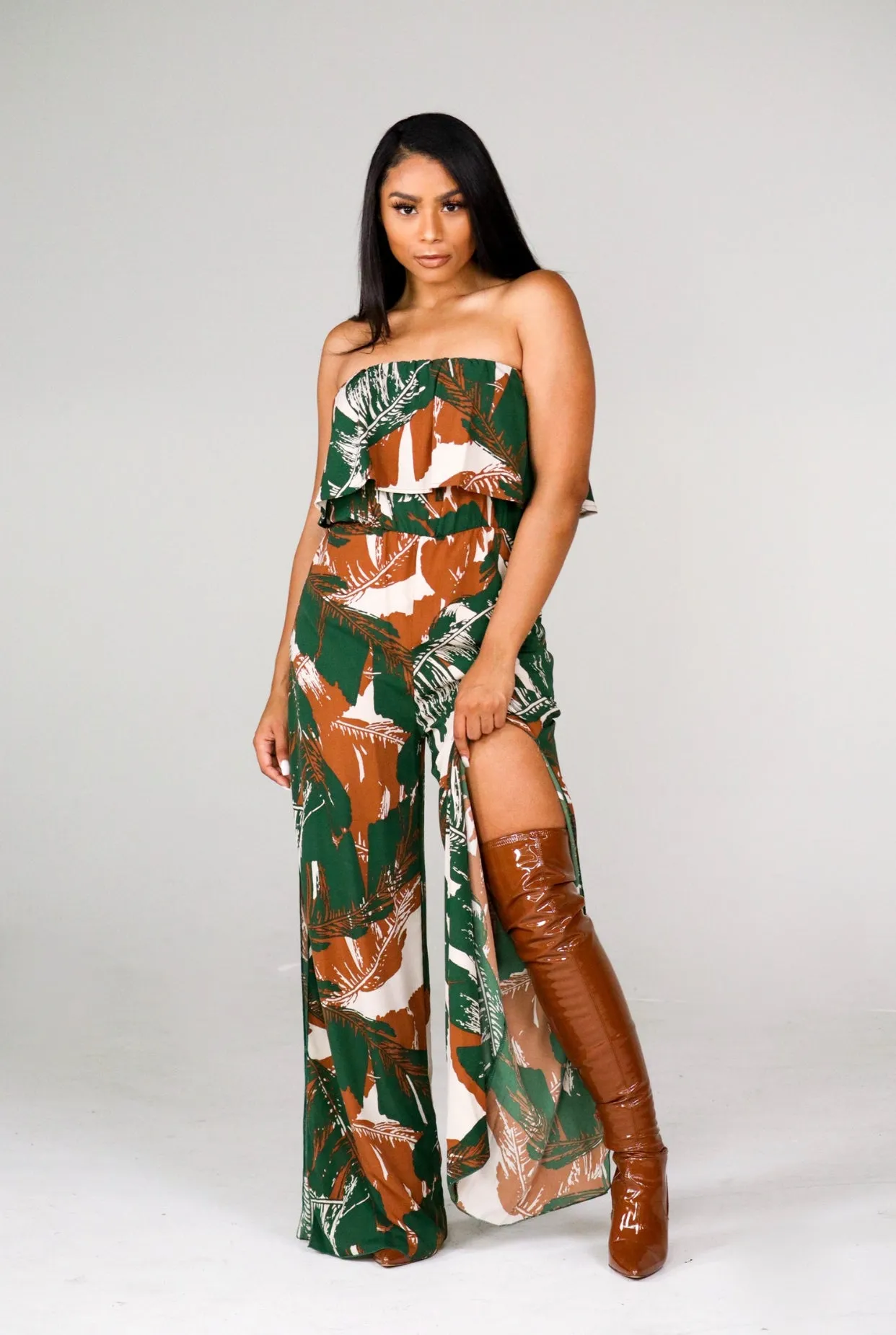 LEAF PRINT STRAPLESS JUMPSUIT