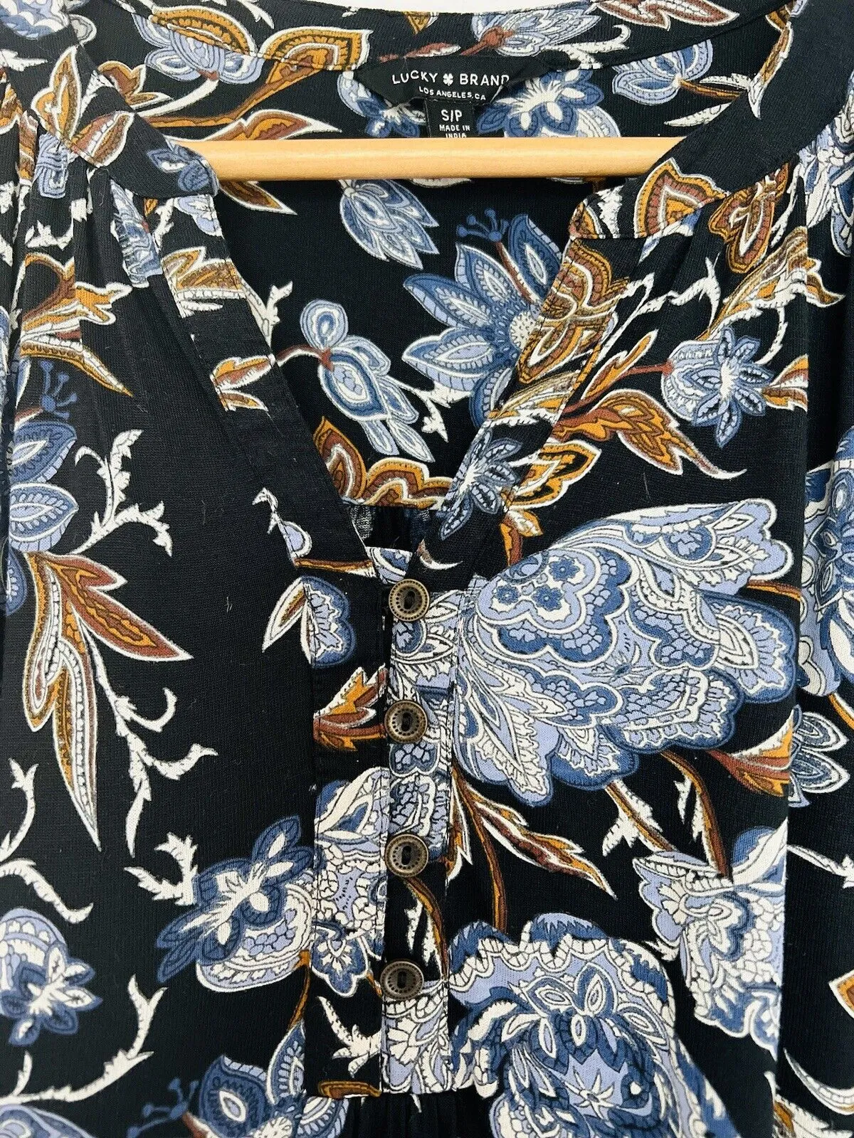 LUCKY BRAND Floral Jersey Knit Blouse Sz PS Hi-Low  V-Neck Button Boho Western