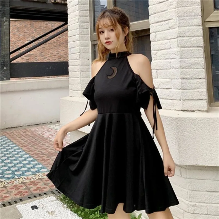 Moon Hollow Out Oversize Black Halter Dress J40192