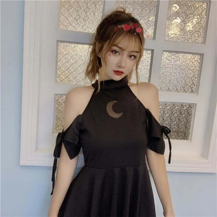 Moon Hollow Out Oversize Black Halter Dress J40192