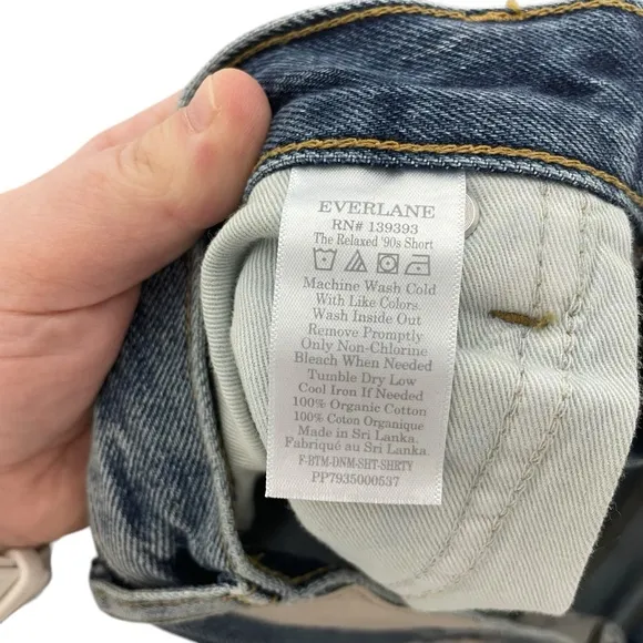 NWT Everlane Women’s The Relaxed 90’s Denim Shorts in Blue Size 30