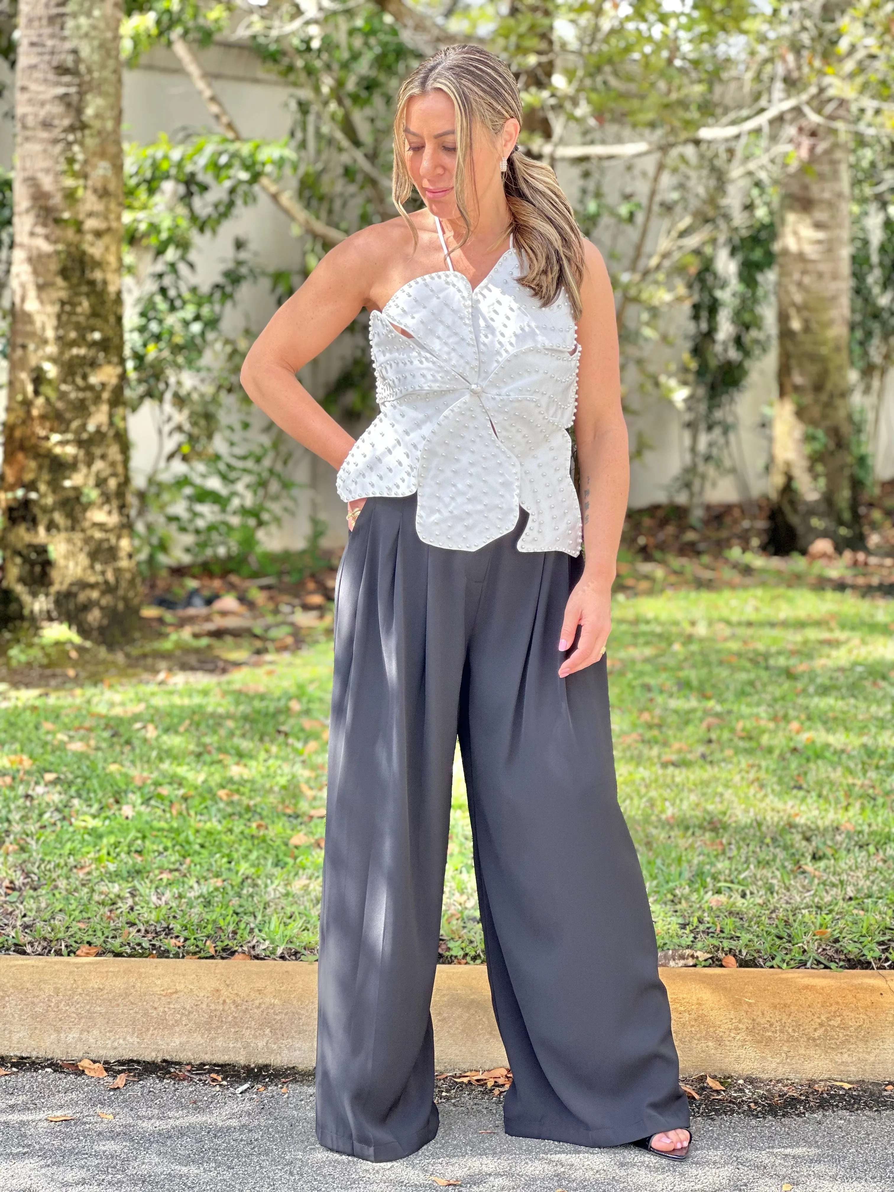"Juliet" Flower-shaped top with pearl embellished details