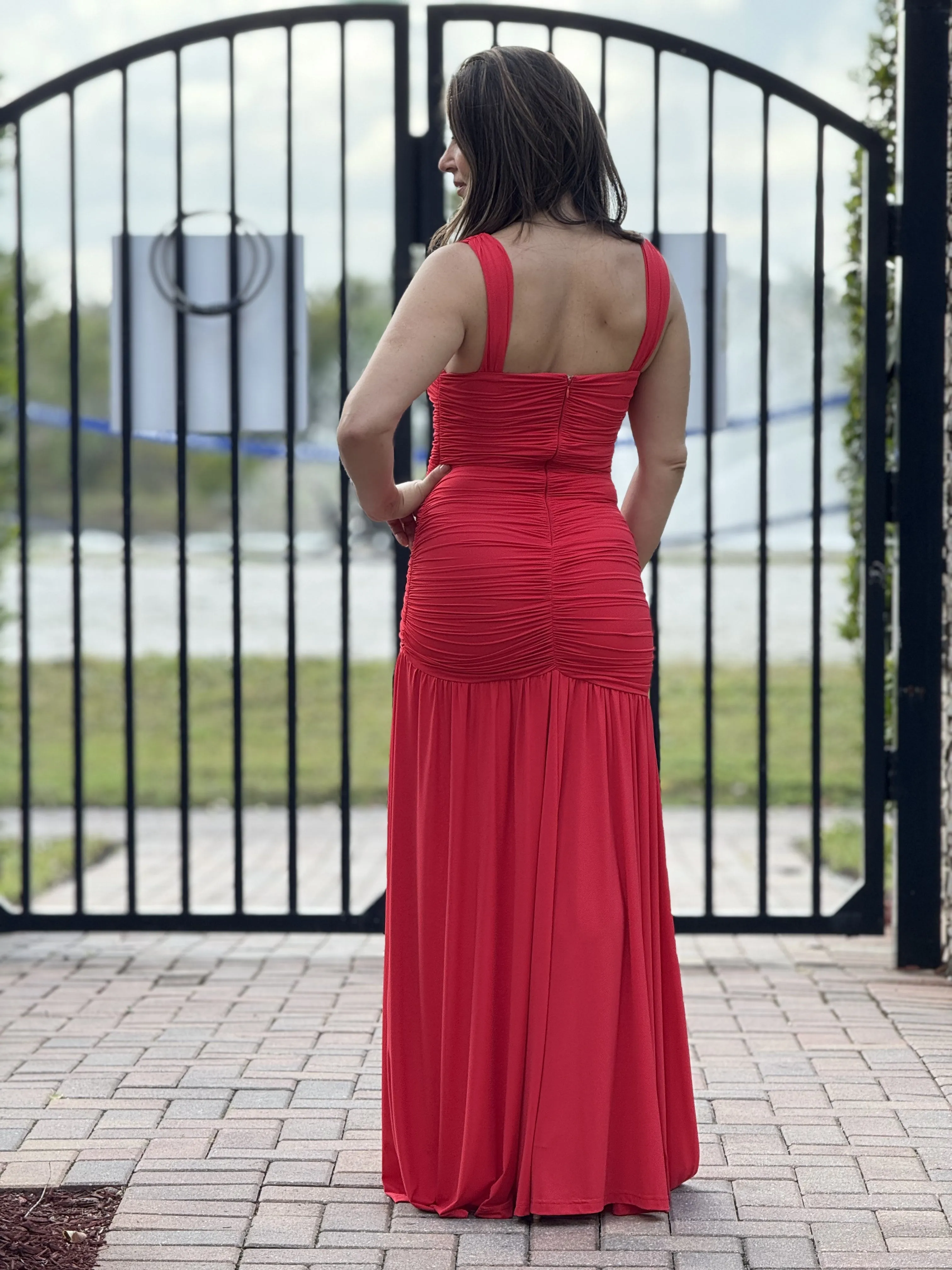 "Tessa" Solid Sleeveless Ruched Dress With A Split