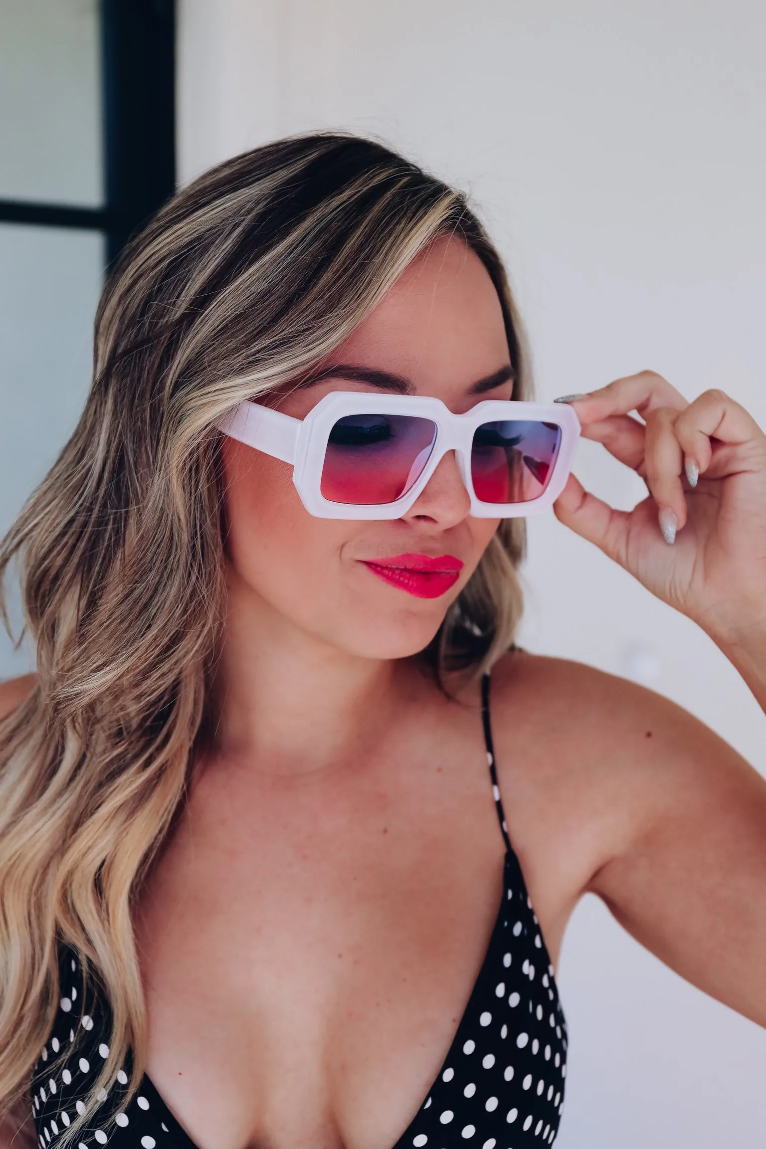 Retro Square Fashion Sunglasses - White