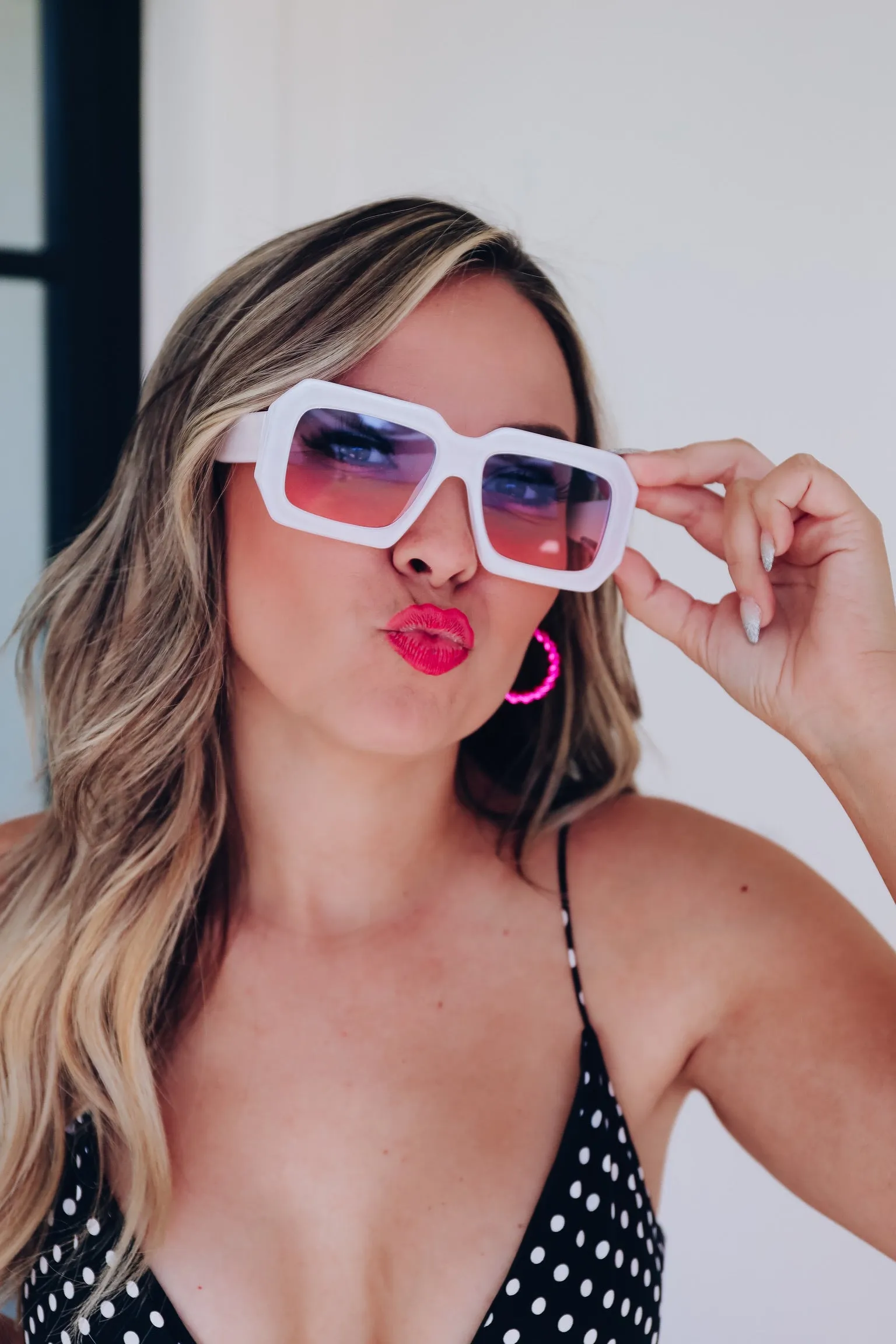 Retro Square Fashion Sunglasses - White