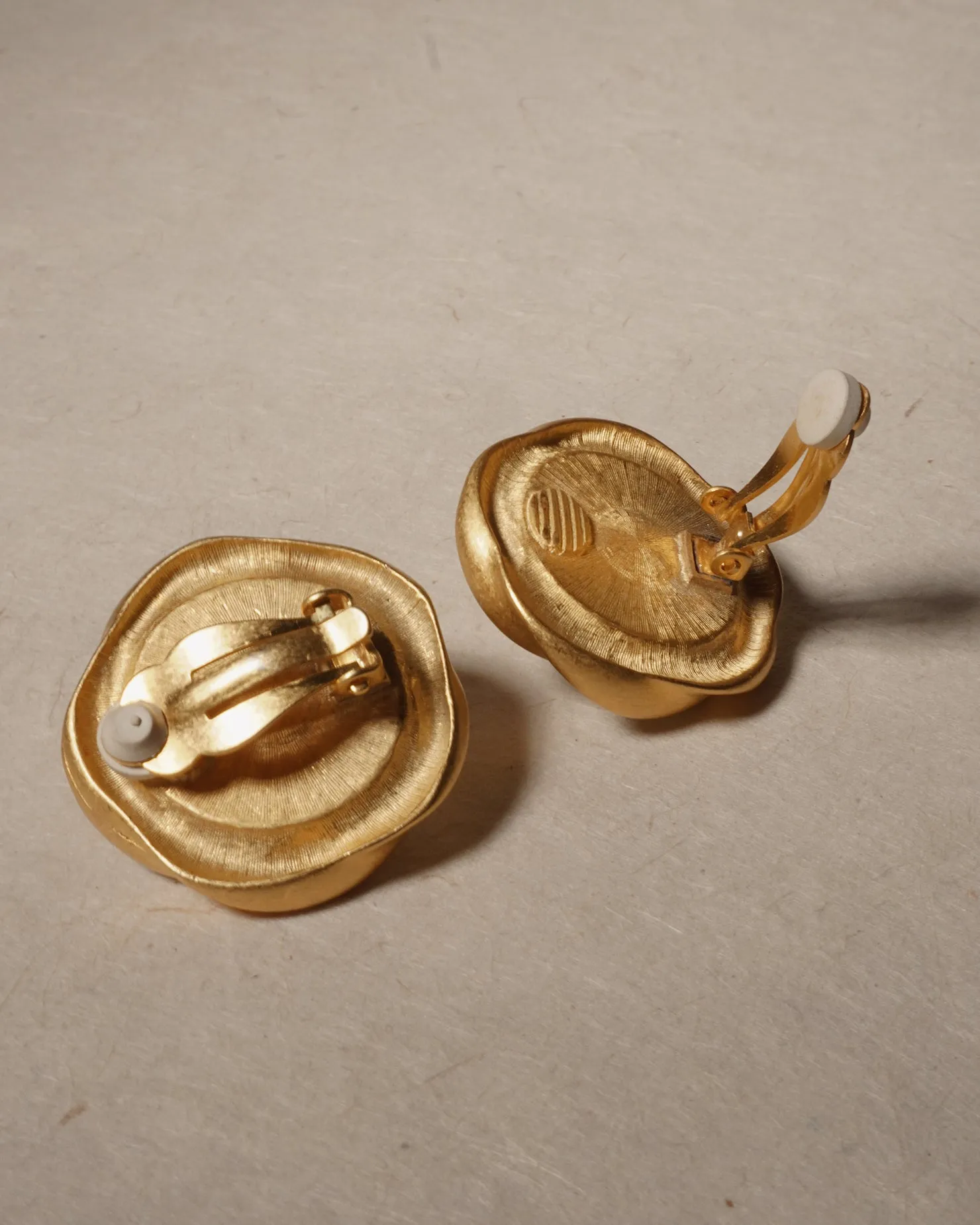 Vintage Etruscan Pearl Button Clip Ons